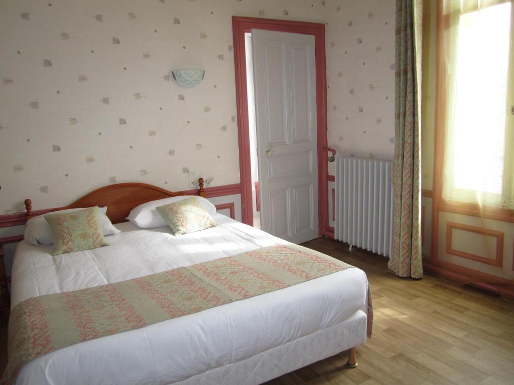 Hotel Arlequin Troyes Exterior foto